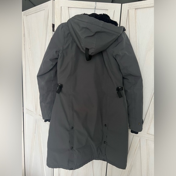 Kensington Parka Fusion Fit size XS in excellent condition. No stains or holes - Picture 2 of 5